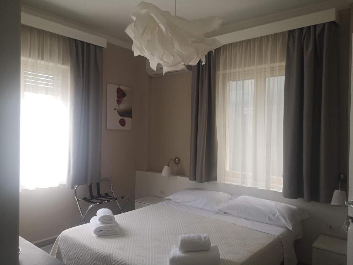 Athena Charming Rooms 타오르미나 외부 사진