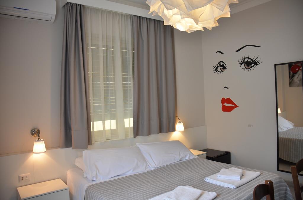Athena Charming Rooms 타오르미나 외부 사진